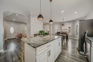 164 Clarendon Ave, Columbus, OH 43223 - Photo 3