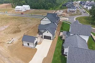 5466 Evans Farm Dr, Lewis Center, OH 43035 - Photo 3