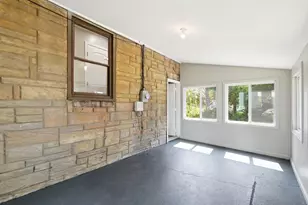 1575 S Champion Ave, Columbus, OH 43207 - Photo 33
