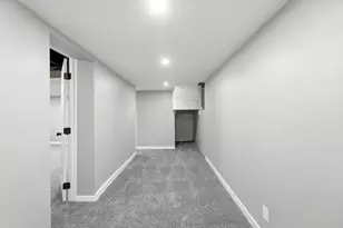 1575 S Champion Ave, Columbus, OH 43207 - Photo 25