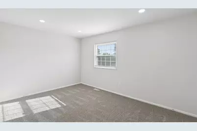 135 Tarryton Court E #5A, Columbus, OH 43228 - Photo 11