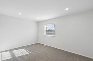 135 Tarryton Ct E, Columbus, OH 43228 - Photo 11