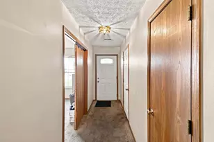 1456 October Ridge Ct, Columbus, OH 43223 - Photo 7