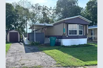 333 Greenbriar Lane E, Hebron, OH 43025 - Photo 1