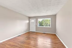 2019 Jane Ave, Columbus, OH 43219 - Photo 3