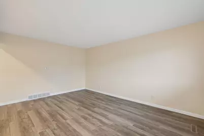 1600 Deporres Drive, Columbus, OH 43219 - Photo 9