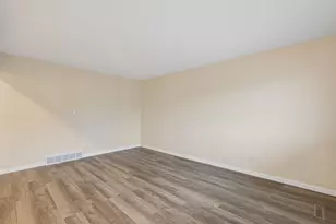 1600 Deporres Dr, Columbus, OH 43219 - Photo 9