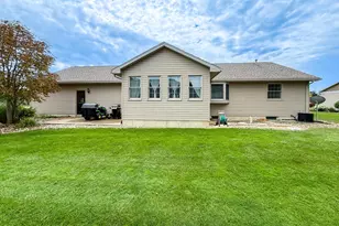 402 Dogwood Ln, Carey, OH 43316 - Photo 7