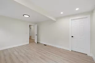 653 W Main St, Plain City, OH 43064 - Photo 33