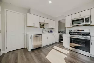 1364 Wick Ct, Columbus, OH 43207 - Photo 1
