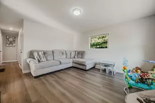 1364 Wick Ct, Columbus, OH 43207 - Photo 5