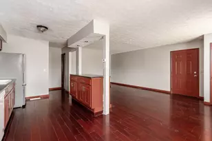 2325 Laurelwood Dr, Columbus, OH 43229 - Photo 13