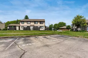 2325 Laurelwood Dr, Columbus, OH 43229 - Photo 33