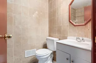 2325 Laurelwood Dr, Columbus, OH 43229 - Photo 31