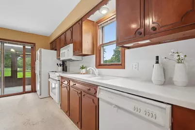 898 Plum Ridge, Columbus, OH 43213 - Photo 13