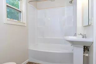 324 N Market St, Loudonville, OH 44842 - Photo 17
