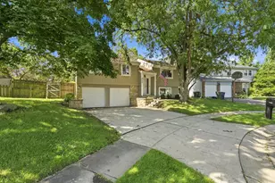 4085 Red Coat Ln, Columbus, OH 43230 - Photo 3