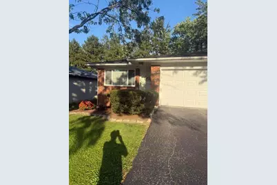 5028-5030 Heathmoor Drive, Columbus, OH 43220 - Photo 3
