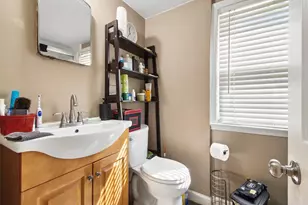 2422 Bretton Pl, Columbus, OH 43211 - Photo 7