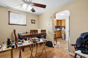 2422 Bretton Pl, Columbus, OH 43211 - Photo 3