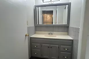 2846 Avati Dr, Columbus, OH 43207 - Photo 11