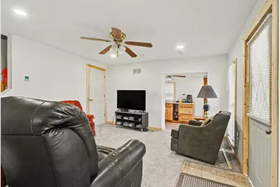 57 W 1st Street W, Frazeysburg, OH 43822 - Photo 5