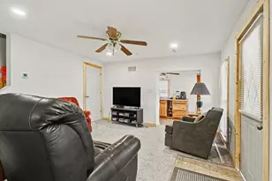 57 W 1st Street W, Frazeysburg, OH 43822 - Photo 5
