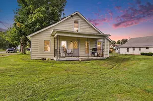 57 W 1st Street W, Frazeysburg, OH 43822 - Photo 1