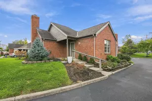 3613 Hunters Crossing Dr, Grove City, OH 43123 - Photo 3