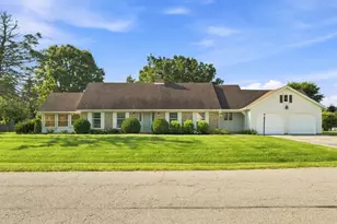 1213 Countryside Dr, Washington Court House, OH 43160 - Photo 1