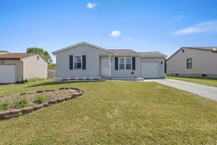 840 Cherry Bud Dr, Columbus, OH 43228 - Photo 1