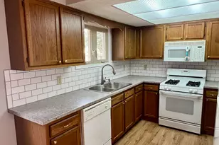 1938 Rockdale Dr, Columbus, OH 43229 - Photo 13