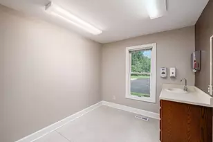 550 W Central Ave, Delaware, OH 43015 - Photo 35