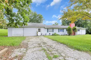 7318 Licking Springs Rd NE, Newark, OH 43055 - Photo 1