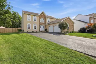 211 Cavanaugh Dr, Commercial Point, OH 43116 - Photo 3