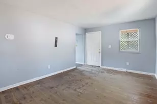 2576 Beulah Rd, Columbus, OH 43211 - Photo 17