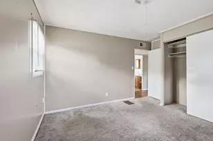 1091 S Ashburton Rd, Columbus, OH 43227 - Photo 13