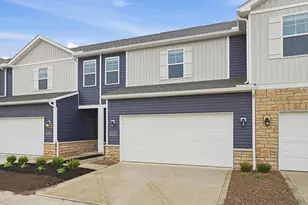 1382 Marinelli Dr E, Columbus, OH 43228 - Photo 3