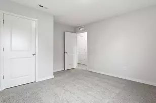 1382 Marinelli Dr E, Columbus, OH 43228 - Photo 29