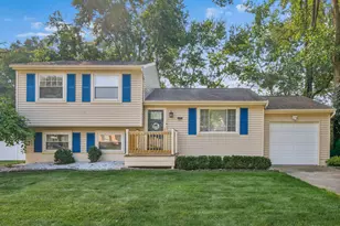 2342 Warfield Dr, Grove City, OH 43123 - Photo 1