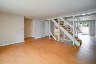 1689 St Albans Ct, Columbus, OH 43220 - Photo 7