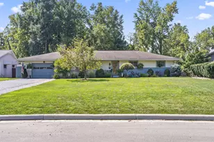 299 Woodsview Dr, Canal Winchester, OH 43110 - Photo 1