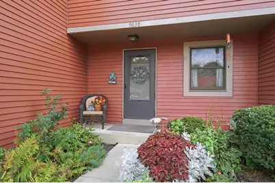 5638 Great Woods Boulevard, Columbus, OH 43231 - Photo 3