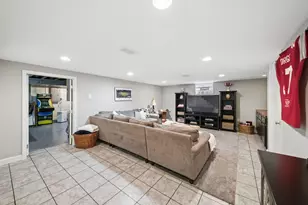 4630 Burbank Dr, Columbus, OH 43220 - Photo 43