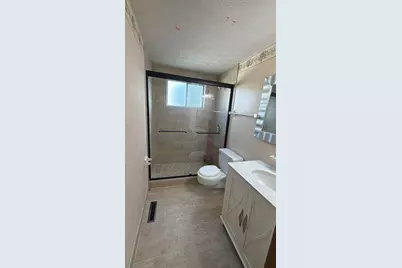 1687 Brookfield Square S, Columbus, OH 43229 - Photo 19