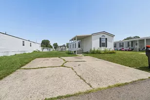 1100 Thornwood Dr SW, Heath, OH 43056 - Photo 25