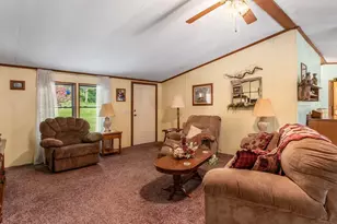 3805 Greengold Dr, Zanesville, OH 43701 - Photo 5