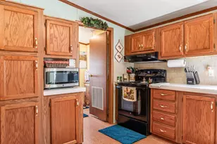 3805 Greengold Dr, Zanesville, OH 43701 - Photo 13