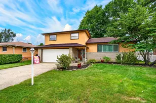 1345 Firwood Dr, Columbus, OH 43229 - Photo 43