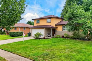 1345 Firwood Dr, Columbus, OH 43229 - Photo 49